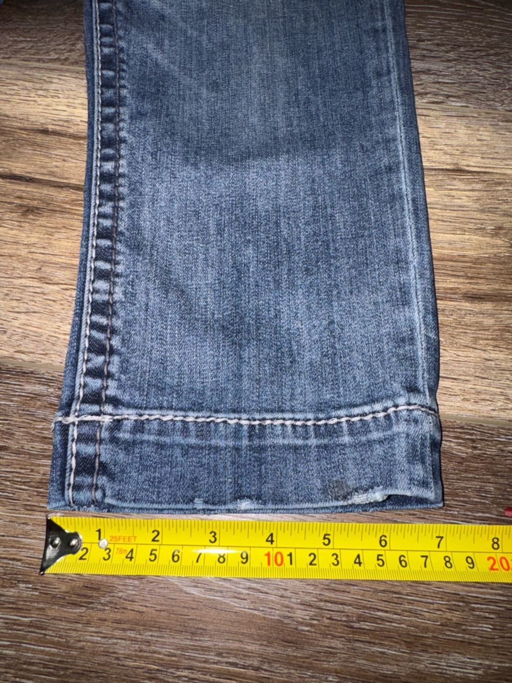 Kut From The Kloth Medium Wash Distressed Bermuda Shorts Size 4 - Picture 11 of 11